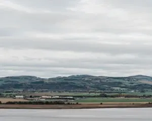 snug water
